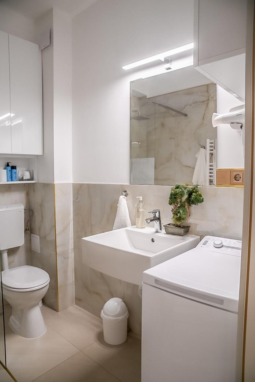 Glori Gold Apartaments บายามาเร ภายนอก รูปภาพ
