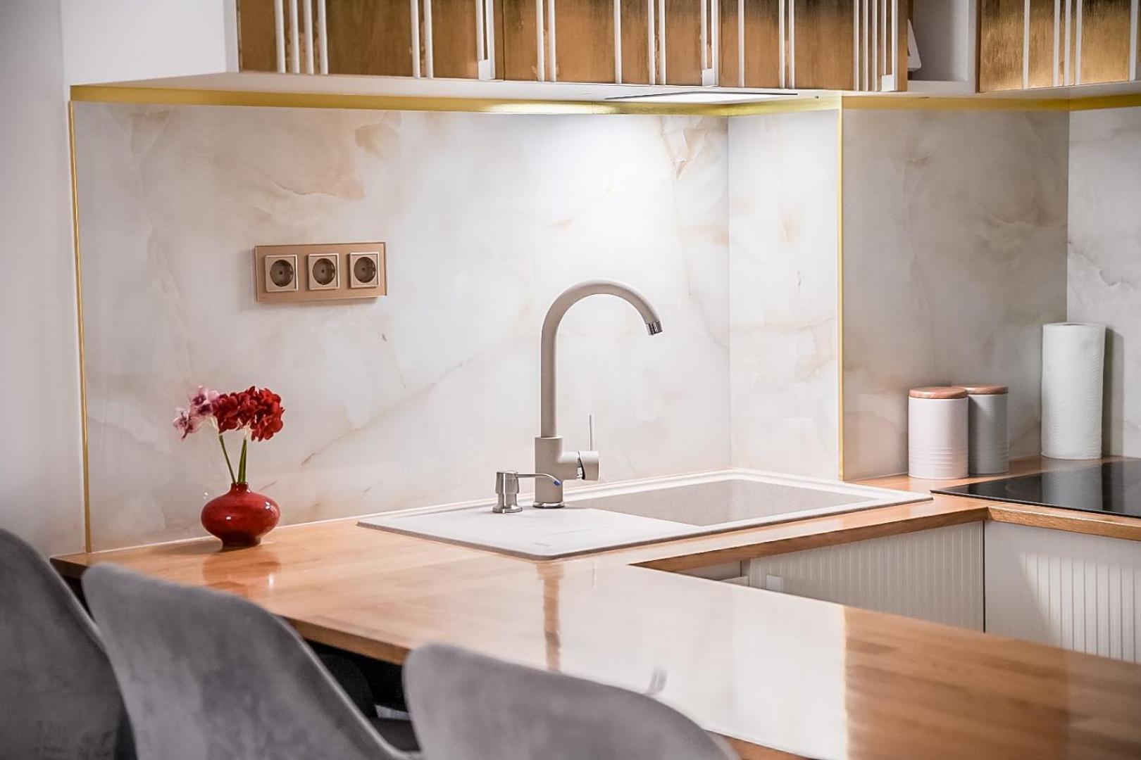 Glori Gold Apartaments บายามาเร ภายนอก รูปภาพ
