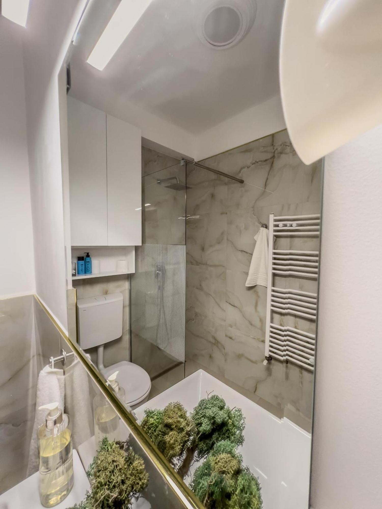 Glori Gold Apartaments บายามาเร ภายนอก รูปภาพ