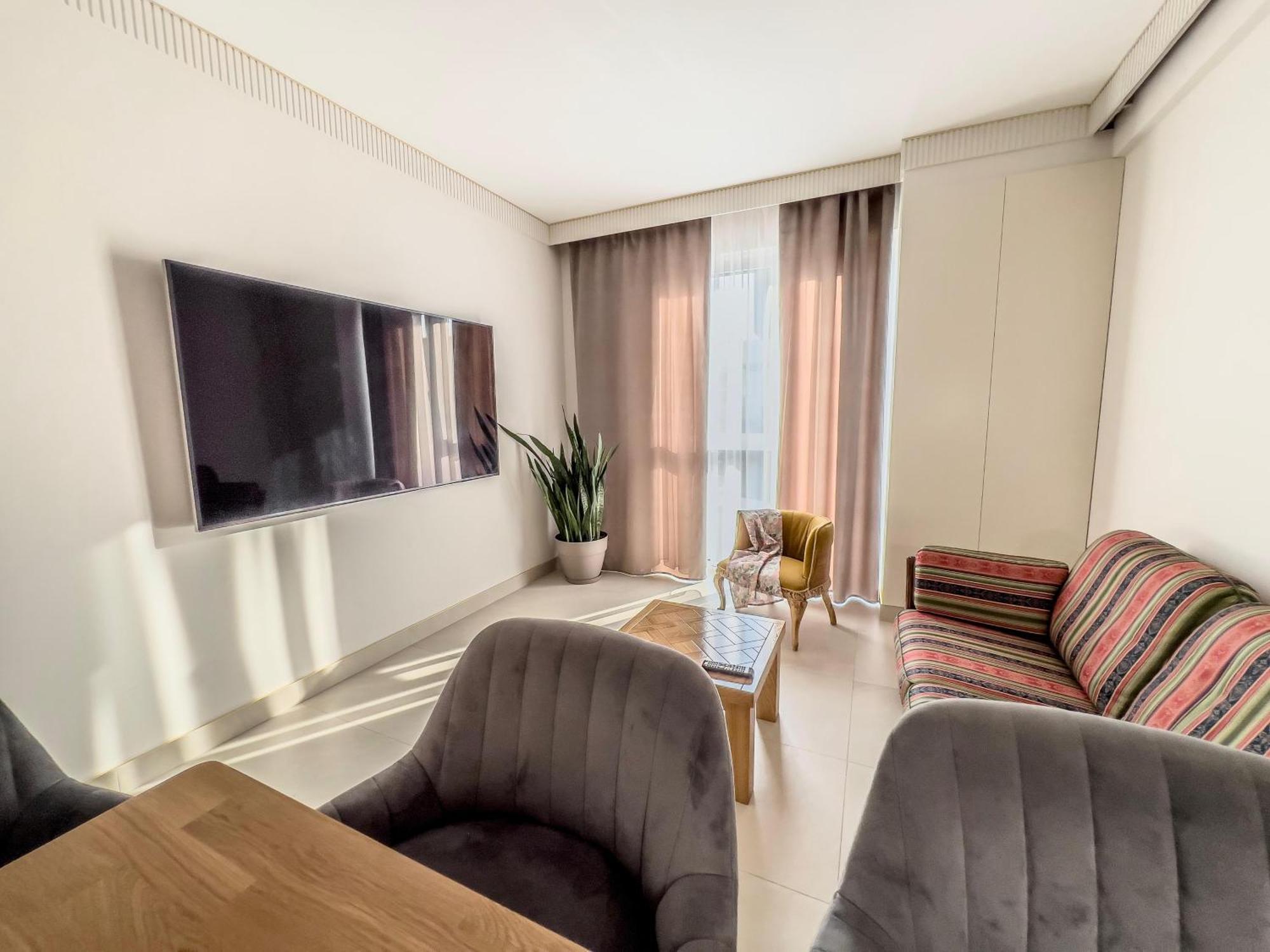 Glori Gold Apartaments บายามาเร ภายนอก รูปภาพ