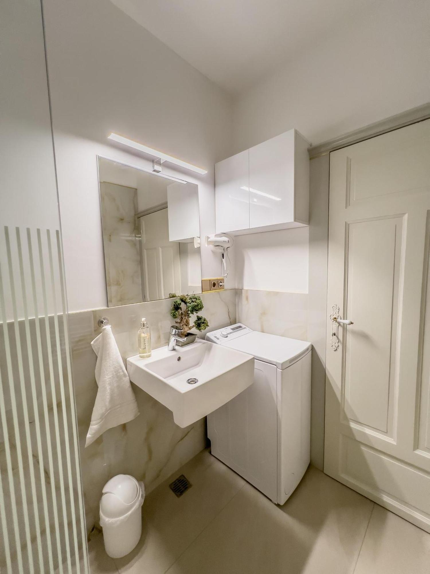 Glori Gold Apartaments บายามาเร ภายนอก รูปภาพ